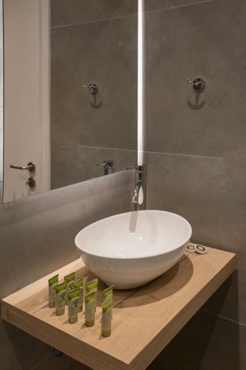 אתונה Roomy And Comfortable Apartment Near Acropolis By Ghh מראה חיצוני תמונה