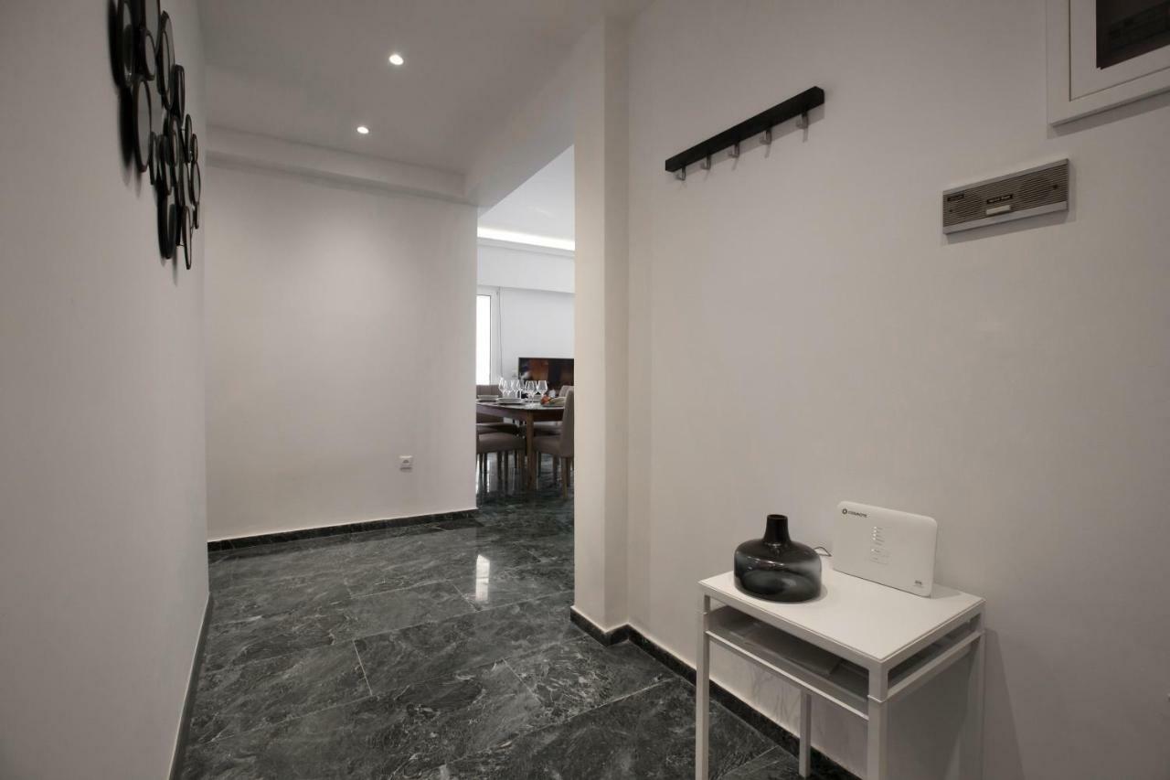 אתונה Roomy And Comfortable Apartment Near Acropolis By Ghh מראה חיצוני תמונה